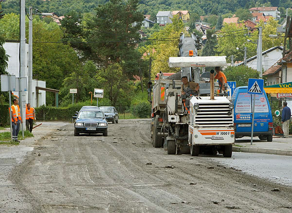 Zbog radova na u Mirnovekoj, Ulici Grada Wirgesa i potezu Ludvi-Hamor do kraja tjedna bi moglo biti potekoa u normalnom odvijanju prometa 
