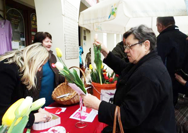 Svetonedeljski SDP organizirao humanitarnu prodaju tulipana 