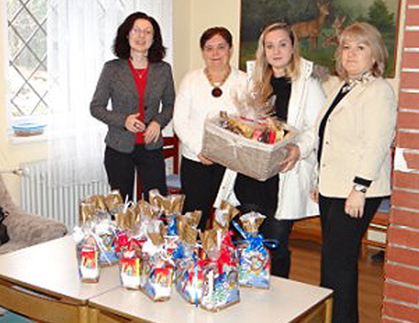 Predstavnice Gradske etvrti Sveta Helena darivale su Caritasovu kuu za rtve obiteljskog nasilja