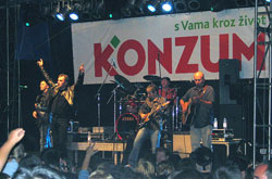 Otvaranje Super Konzuma zavreno koncertom popularnog Slavonca 