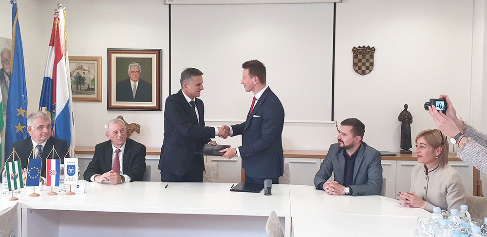 Ministar Goran Mari i gradonaelnik Dario Zurovec potpisali Ugovor o darovanju nekretnina u vlasnitvu Republike Hrvatske 
