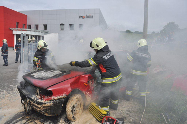 U Molvicama odrana pokazna vatrogasna vjeba Vatrogasne zajednica Grada Samobora 