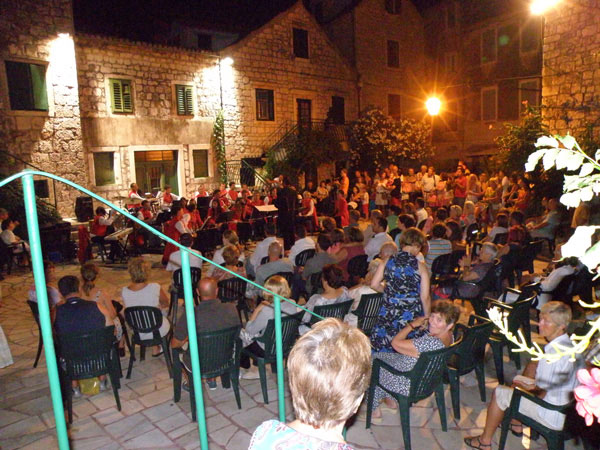 Gradska glazba Samobor gostovala je etiri dana u Starom Gradu na Hvaru