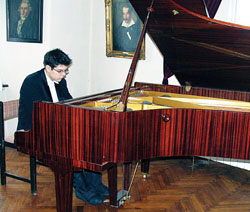U Samoborskom muzeju odran koncert pijaniste Brune Vlaheka