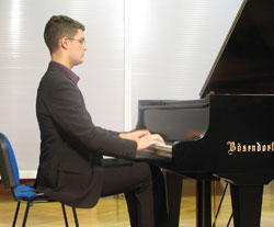U Galeriji Prica koncert odrao pijanist Ivan Horvati