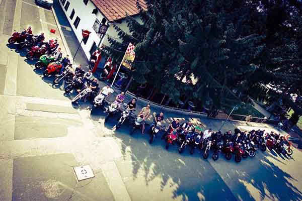 Caffe Gradna poziva na milenijsko fotografiranje bikera u Samoboru