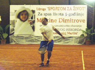 Danijel rni humanitarnim teniskim meevima oborio Guinnessov rekord