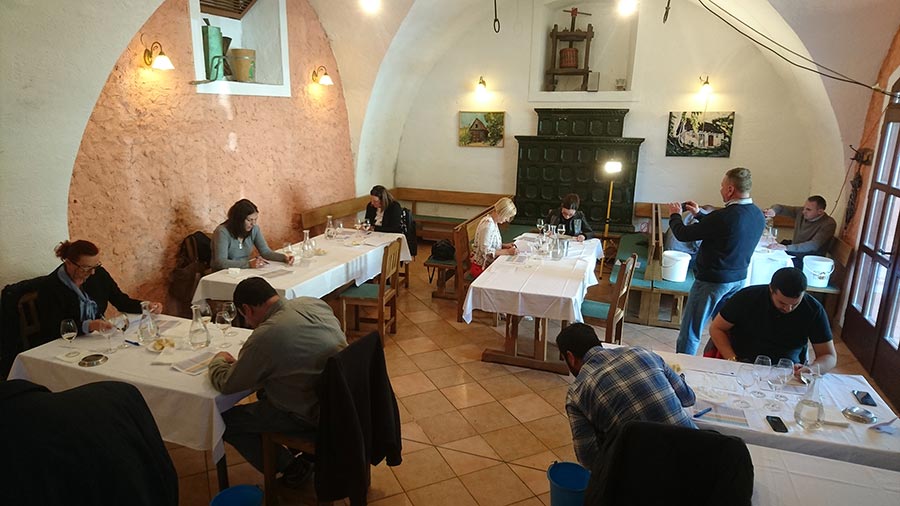Rezultati ocjenivanja vina samoborskih vinara, lanova samoborske vinogradarsko - vinarske udruge